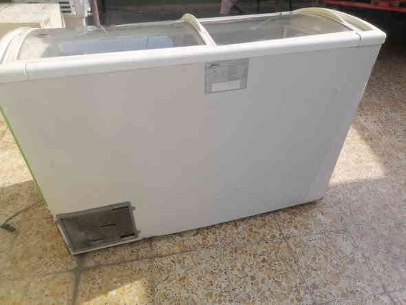 ثلاجه للبيع حجم ١٦ شرط الشغل السعر ١٨٠ الاتصال *********** كركوك
