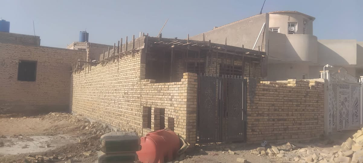 هيكل مسقف حي الجوادين
قرب المدرسه الصينيه شارع 10
***********
