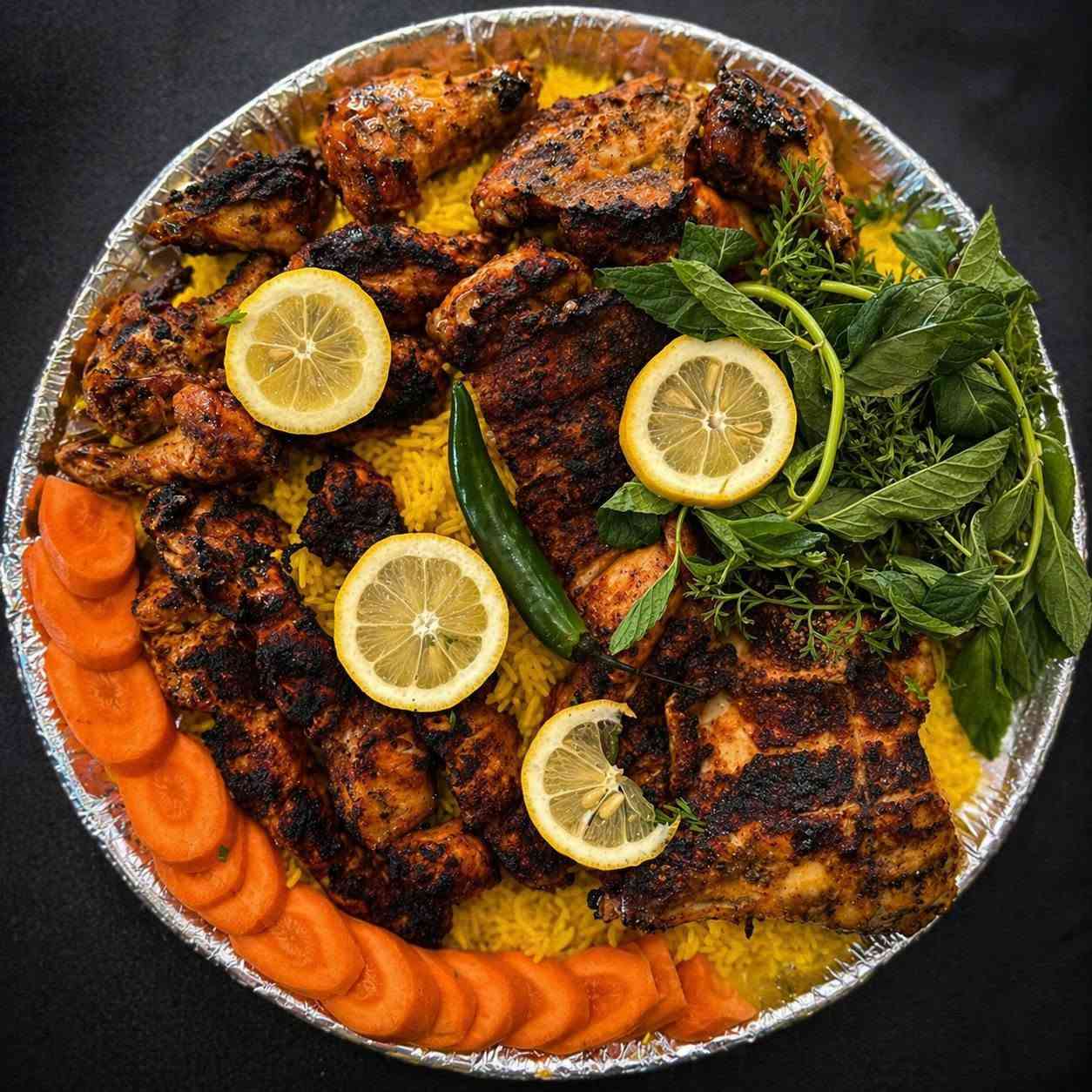 إذا اللمة جبيرة ... صواني تودي جاهزة 🔥
طعم يشبع الكل ويخلي السفرة غير شكل😋
📍 أبو غريب - الشهداء - شارع السكلات
للحجز عبر الخاص او رقم الواتساب 
📞 ***********
