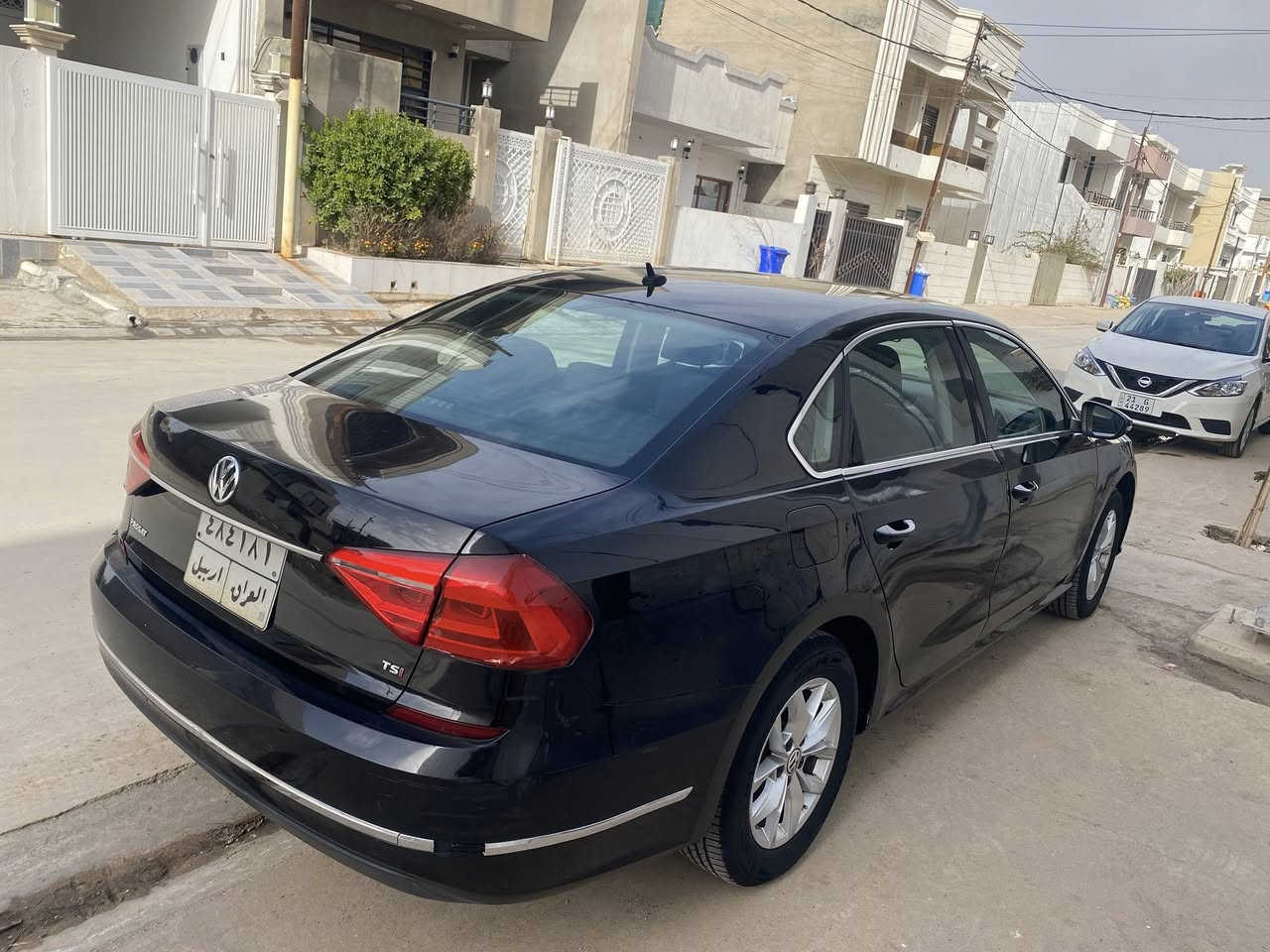 بسم الله الرحمان الرحيم.
پاسات 2016 محرك 18 تيربو
ست قطع صبغ بدون ارباك بدون دواخل بدون شاصي شرط. صدر كير محرك خير من الله. تبريد بشرط.مكان سيارة كركوك. سعر سيارة 105 بيها مجال للطيبين. 
***********
