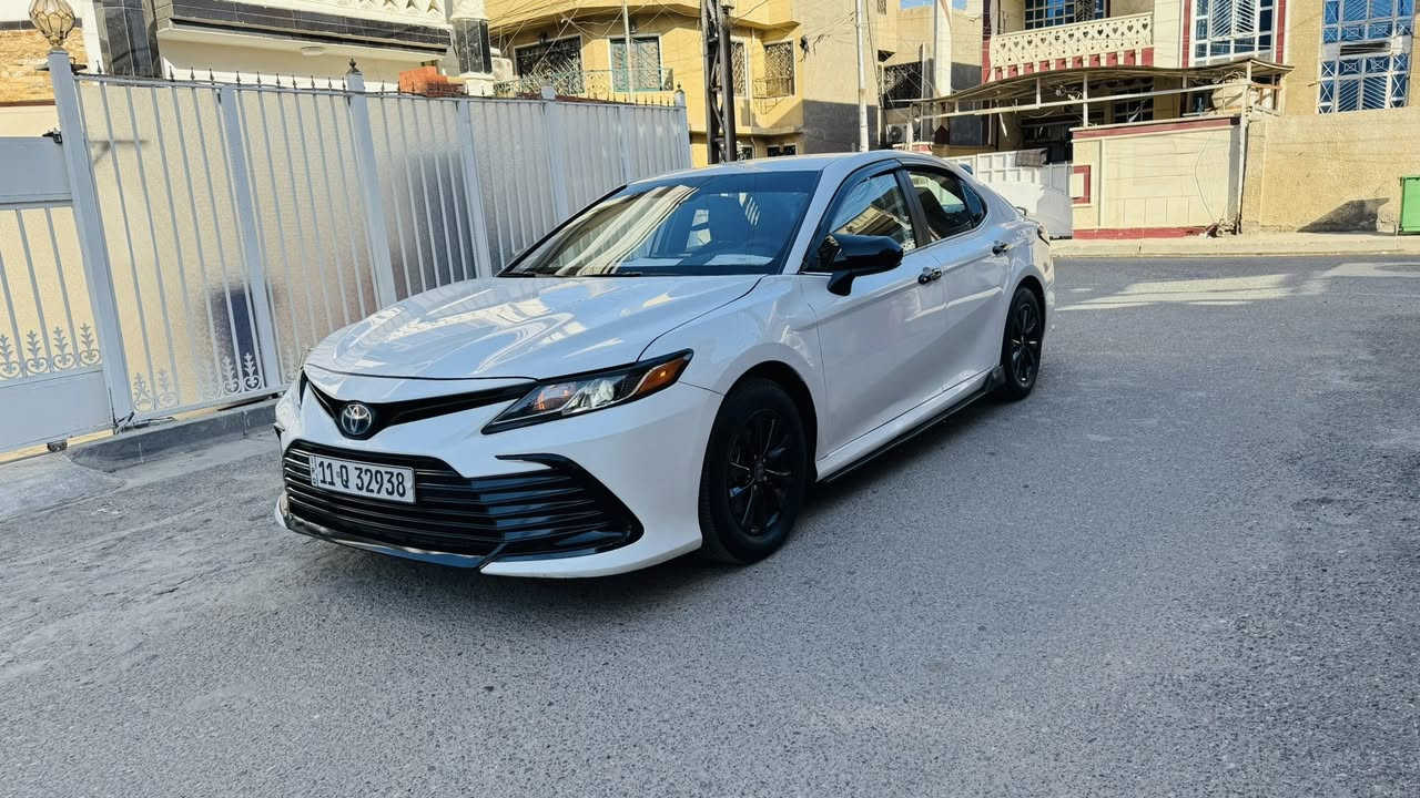 كامري هايبرد أمريكي 2024
السعر ٢١٢ بيها مجال قليل 
كلين بدون صبغ بدون تبديل فقط بارد شبر بين الباب والجاملغ الامامي جهة السايق 
ماشية ٣٠ ميل  . العنوان بغداد السيدية 

*********** التواصل واتساب
