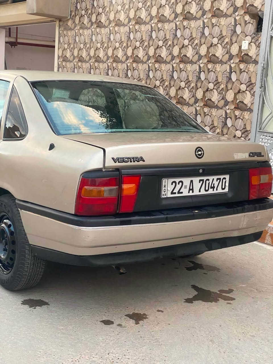 سلام عليكم اوبل فكترا موديل 1991 گیر اوتو‌ماتیک محرک 20 عشرين محرك گير بشرط صدر  امامي خلفي كلةًجديد طخم طايرات جديد سيارة مابي ربع مصرف سنوية صارلة سنه منتهي رقم اربيل دولي شرط تحويل /رقم موبايل *********** كركوك, العراق
