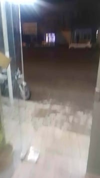 اكسبانا للبيع الطول 10متر والعرض 2متر للبيع 07832541556