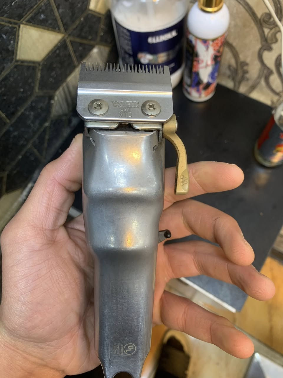 السلام عليكم مكينه سنيور امريكي اصلي مستخدمه فتره موس مالته الاصلي مضموم مشدودله موس مجك كلب  بس شاحنته ضايعه مكاني الدوره السعر 125وبيه مجال التواصل 
***********
