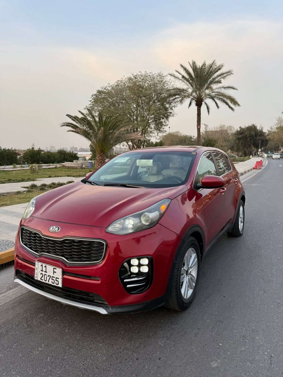 السلام عليك سبورتج موديل 2018 وراد امريكي رقم بغداد نكليزي بسمي تحويل ثاني يوم بيها أربع قطع صبغ بدون دواخل محرك جيدياي كير اوتماتيك ماشيه 92 miجاهز كير محرك تبريد صدر امامي خلفي السياره احلى من الصور السعر (138) التصال ***********العنوان بغداد
