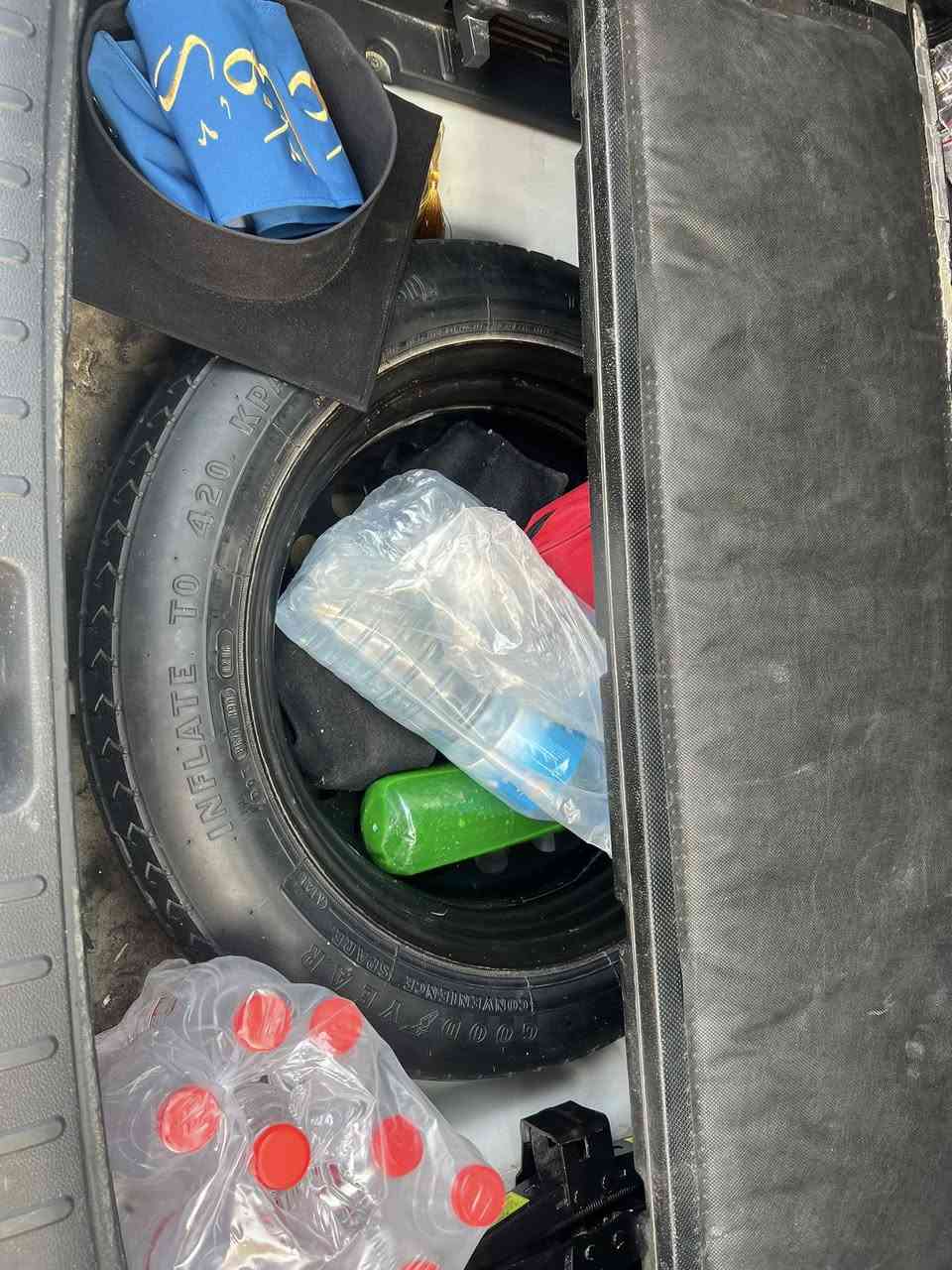 سلام عليكم توسان خليجي موديل 18 فوول.  رقم بغداد مميز
السياره اعلى فئه بموديلها 

مرايه كهربائي 

نظام نزول منحدرات 

هيتر بالكشن 

شاشه كبيره بلاديه 

كامره بلاديه 

داخل جلد احمر 

مكينه 2000 دوش

سقف بانوراما

تحكمات ستيرن جهتين 

كروس مثبت سرعه 

درايف كود 3 وضعيات قياده 

مكفوله من الصبغ والضربه والتبديل بيها فقط مكانين بارد بسيط جدا 

الشراي يتصل ويدلل

سعرها مناسب 

مكان السياره كربلاء الانتفاضه الثانيه 

للاستفسار ***********
