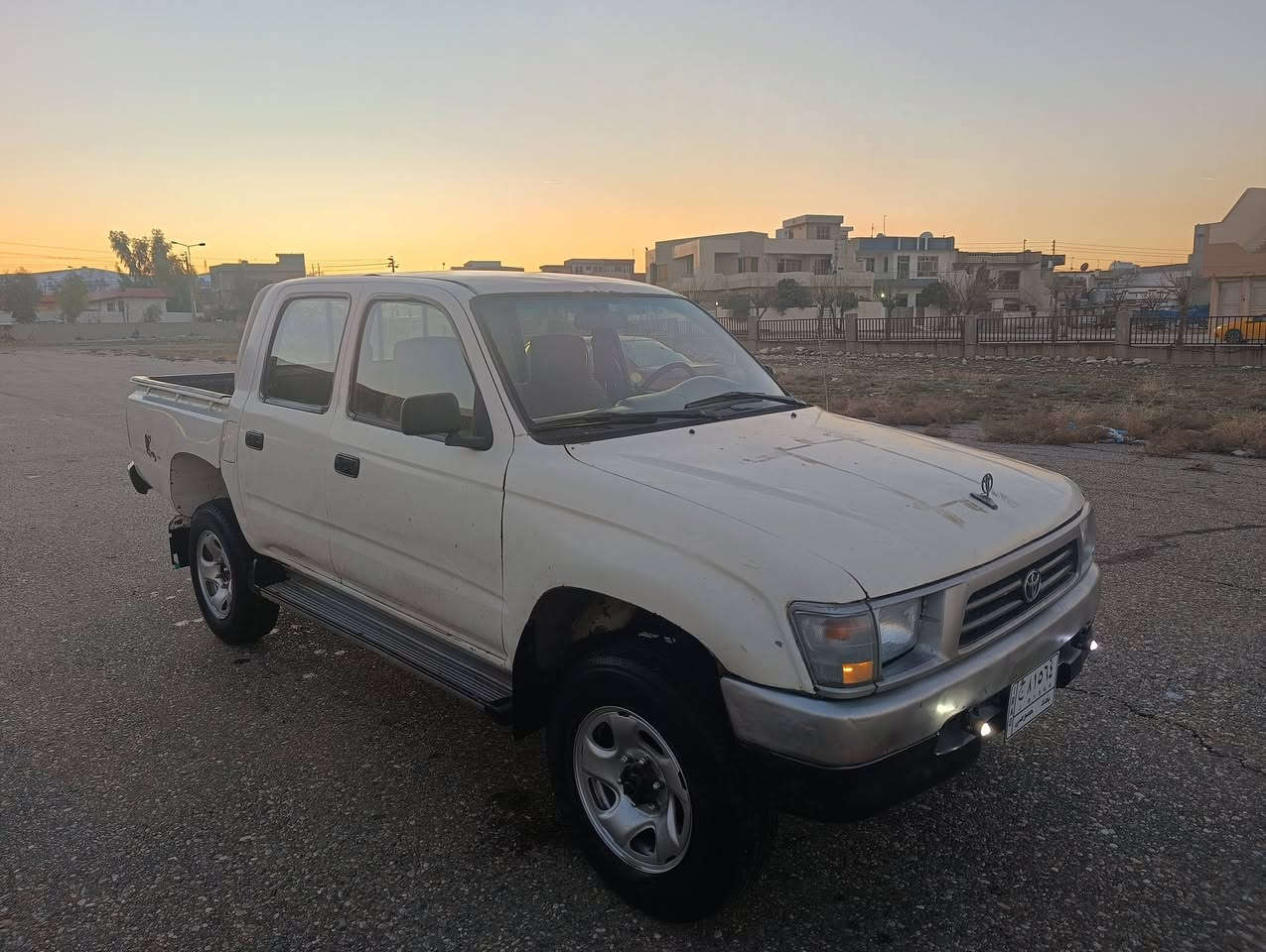 ***********ژ.م***********پیکاب توێتا مۆدێل 2001گێڕومەکینەو ئەکسلی بەشەرت بێتەقەو ڕەقە بێ دەعم و لێدراو مەکینەی نەکراوەتەوە سعری 53گڵاویەک تۆزێک مەجال***********ژ.م ***********ناونیشان چەمچەماڵ
