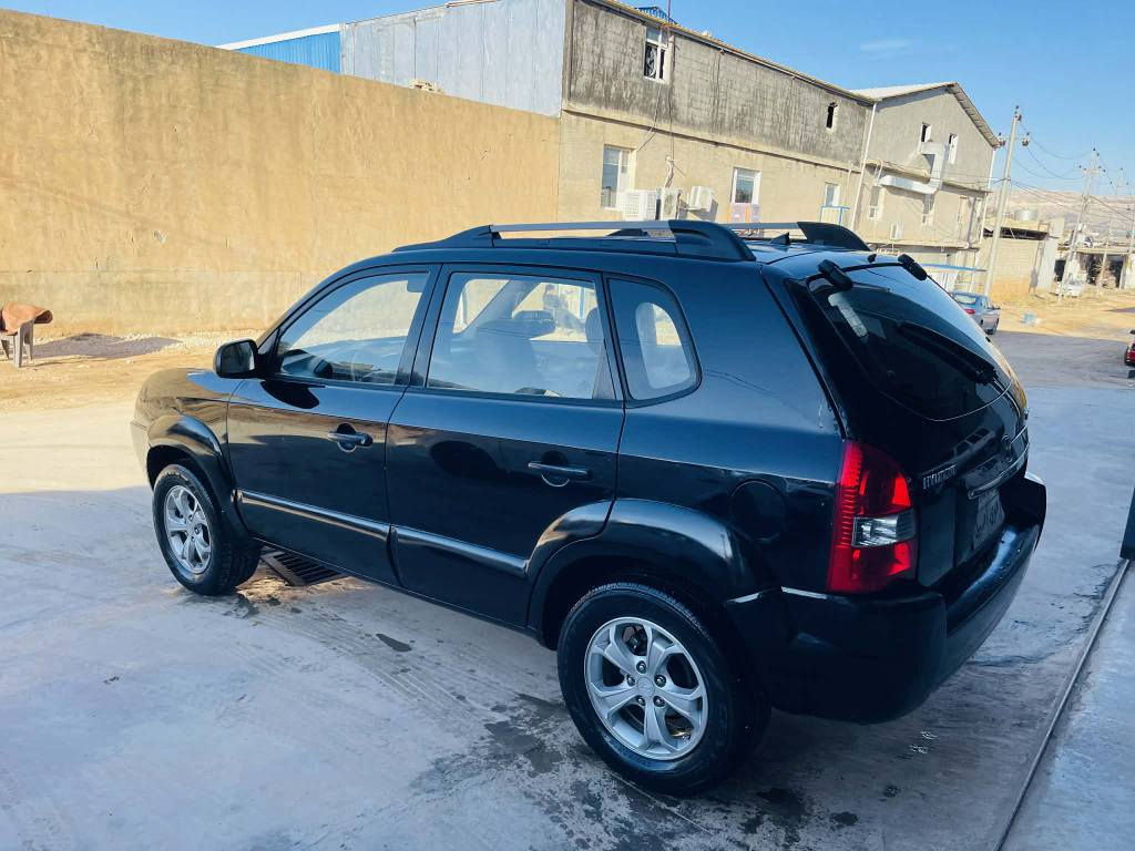 هۆندا تەکسۆن مۆدیل٢٠٠٩ بۆ فرۆشتن مواسەفات ABS ناو زەردە قوفل مەرکەزیە گێر تۆماتیکە دەرگای سەکنی پێشەوەی بۆیاغە  بێ دەعم و لێدرا  گێرو مەکینەو تەبریتی   بەشەرت 
چوار تایەی تازەیە سەنەوی بەسەر چووە
نرخی ٩٦ گەڵاو  مامەڵە
ژ.م:*********** كويسينجاك, أربيل
