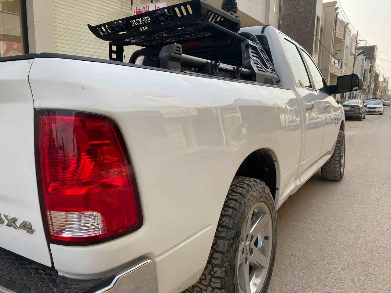 دودج رام  2016 للبيع  محرك 8 cylinder,5700 بدون بجم بجم كبس برغي ما مفتوح بي لغد شاصي مكفول طخع مابي ايربكات الدشبول كلها سليمه سيارة جاهزة من كلشي الصدر الامامي والخلفي لبارحا مبدله كرسي السائق كهرباء 3 حركات مكينه وكير مكفولات برغي ما مفتوح بيهن شرط الفحص كشنات امامي منفصل  تخم تاير قبل سبوعين مبدله جبلي تايلندي اصلي محجر كامل  وسيت اناره رباعي زنون  ويل كروم تحكمات ستيرين  4×4 فور ويل جامه خلفيه كهرباء حساس امامي خلفي شاشه tuch  نظام مانع انزلاق ABS نظام قفل السرعه المحدده  السياره بيها ادامه كامله بلكات جديده نوزلات مسطره جديد تبريد ثلج مري جنابيه اشاير  السياره بيها شلعه ماتنوصف السياره حادثها البدي الخلفي وشوي من دوسه الخلفيه وره باب السائق بدون بجم او صفاح  الباقي كله مكفول السعر ١٦٥ وبي مجال محدود  الصور كلها نزلتها بكلل تفاصيل مكاني بغداد
*********** اتصال
*********** واتس اب
