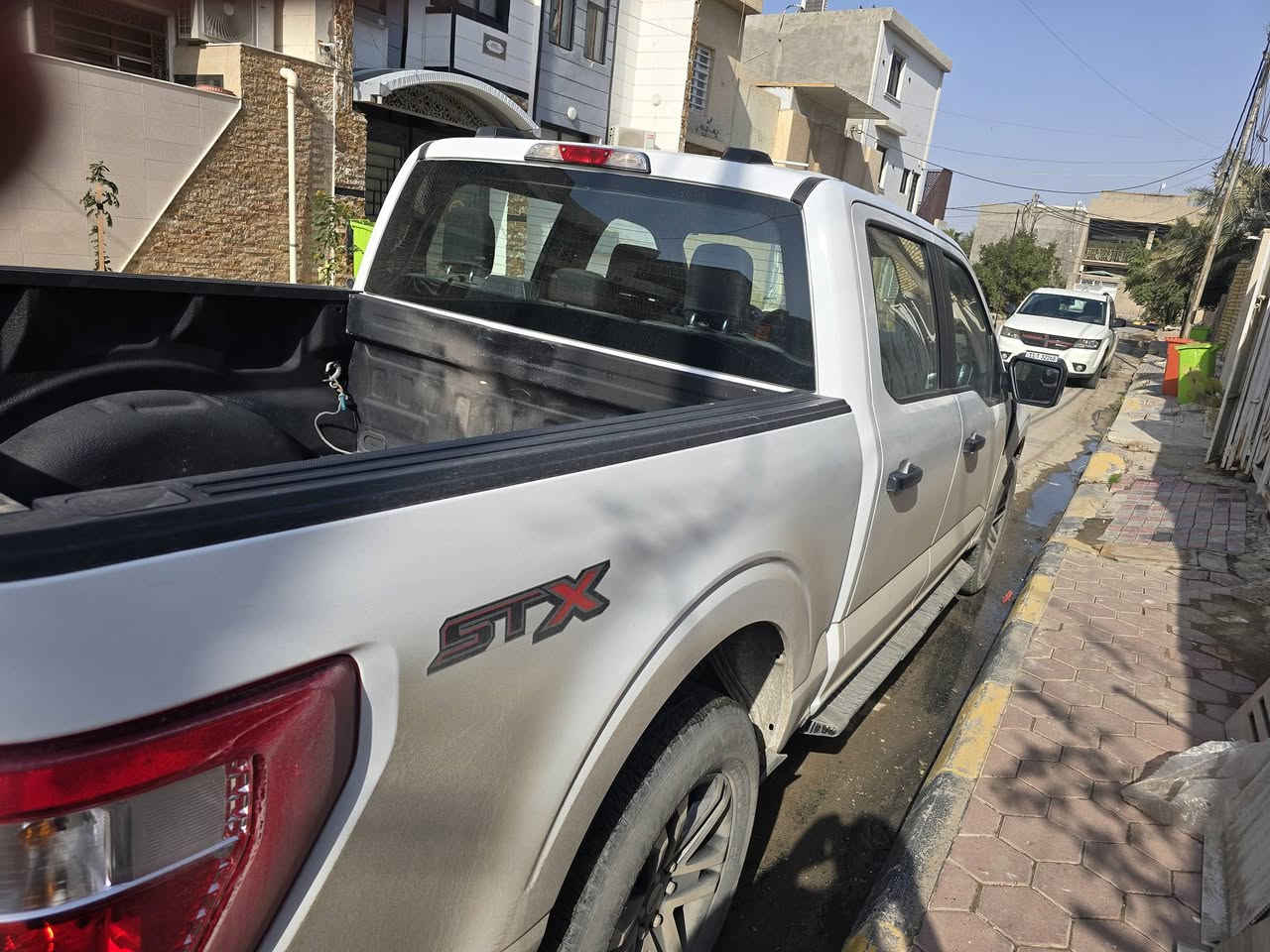 للبيع فورد ١٥٠ موديل ٢٠٢٣ تو ويل باب طويل بدي قصير  ٦ سلندر حادثها من ضمن الصور
السعر ٢٨٥ وبيه مجال الاتصال على الماسنجر  ورقمي***********
