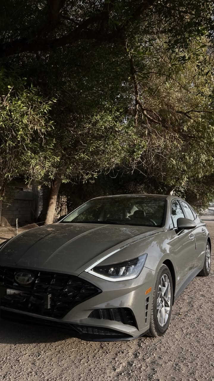 هيونداي سوناتا فل مواصفات1/1
🔹 الموديل: 2020 (شكل 2023)
🔹 اللون: اسمنتي 
🔹 رقم: بغداد
🔹 الممشى:  50 mile
🔹 المحرك: 2500cc تنفس طبيعي
🔹 الحالة: بدون ايربكات –سليمة بالكامل
🔹 الضرر: قطعة واحدة فقط (جاملغ خلفي) صور الضرر مرفقة مع النشر

📞 للاستفسار: الاتصال على( الواتساب) *********** 
📍مكان السيارة: بغداد  
━━━━━━━━━━━━━━━
🔻  اهم المواصفات 🔻
✅ سقف بانوراما
✅ بصمة تشغيل + بصمة أبواب لمس + بصمة فتح صندوق
✅ تشغيل عن بُعد + إشارة ترحيب
✅ 4 رادارات (نقطة عمياء)
✅ تحديد مسار + أوتو بريك
✅ قيادة شبه ذاتية + توقف ذاتي
✅ مقاعد جلد كهرباء مع تدفئة
✅ شاشة ديجيتال (دشبورد إلكتروني)
✅ تبريد قطعتين + مناخ منفصل
✅ شحن وايرلس + 3 مخارج USB
✅ هاند بريك دگمة + Auto Hold
✅ 4 وضعيات قيادة + كير دگم
✅ أضوية لايتات LED أربع عدسات + لد نهاري + بگ لايت LED
✅ شاشة Apple CarPlay
✅ تحكم كامل بالستيرن
✅ شاشة تنبية  للاعطال
✅ فل حساسات ضغط اطارات
  وبعد بيها مواصفات
