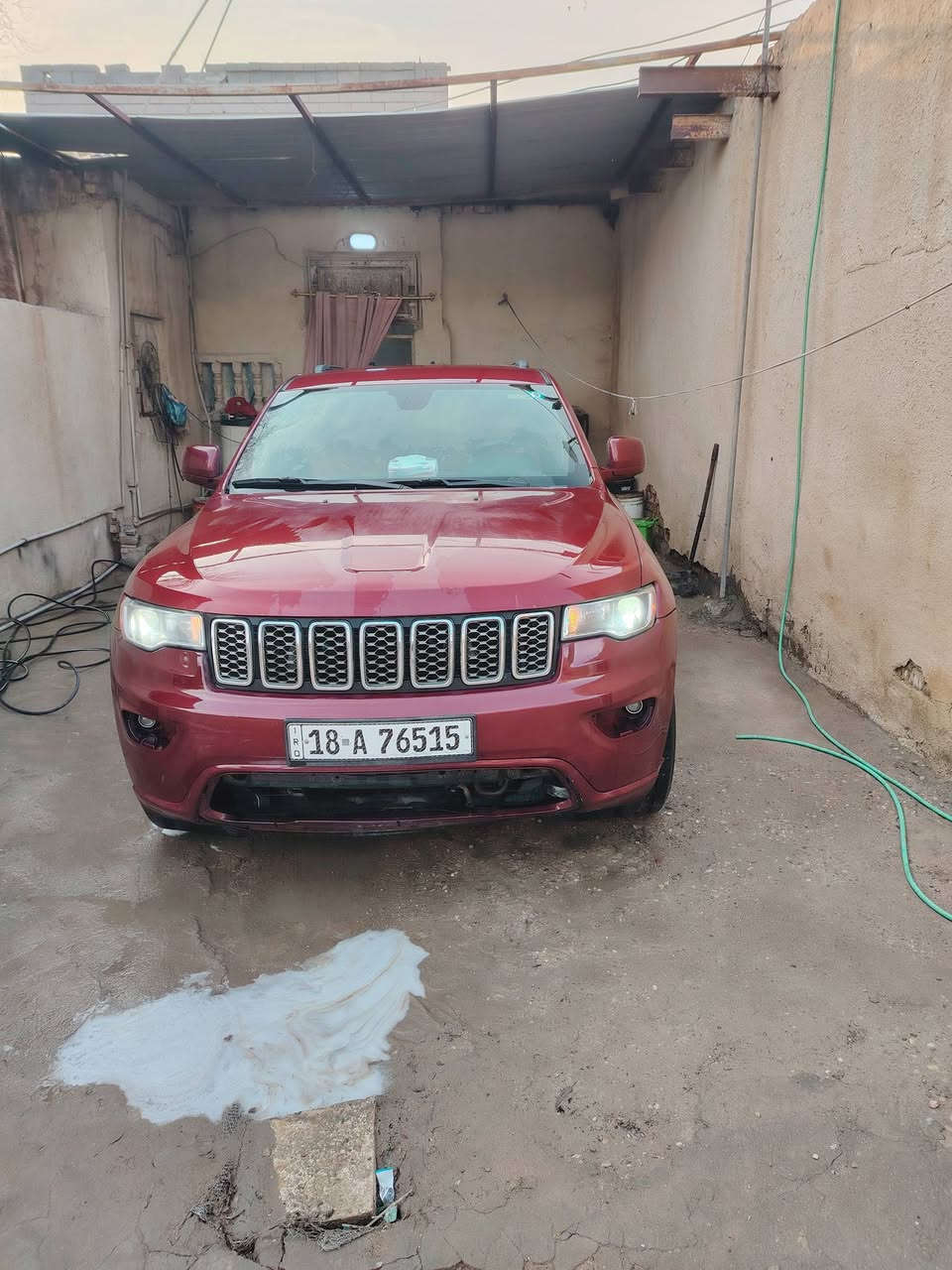 السلام عليكم جيب شيروكي كراند موديل 15 رقم بابل انكليزي محرك 6 أسلندر جديد شاده بيها قطع صبغ أثر جراد من غير الحادث مكانها العماره  سعرها 175 أوبيها مجال للشراي للاتصال ***********
