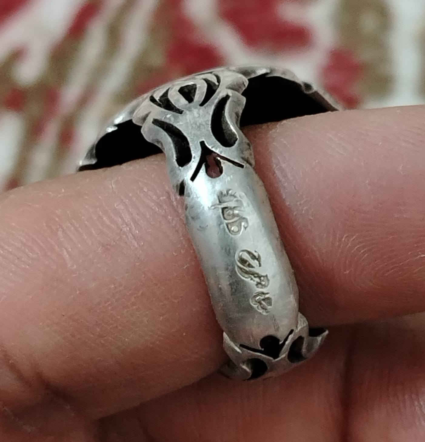 للبيع خاتم فيروز نيشابوري صياغه يدويه ثقيله قيم بما يرضي الله


**إذا كنت صاحب هذا الإعلان وتريد حذفه لأي سبب، رجاءا أرسل رسالة إلى الدعم الفني**