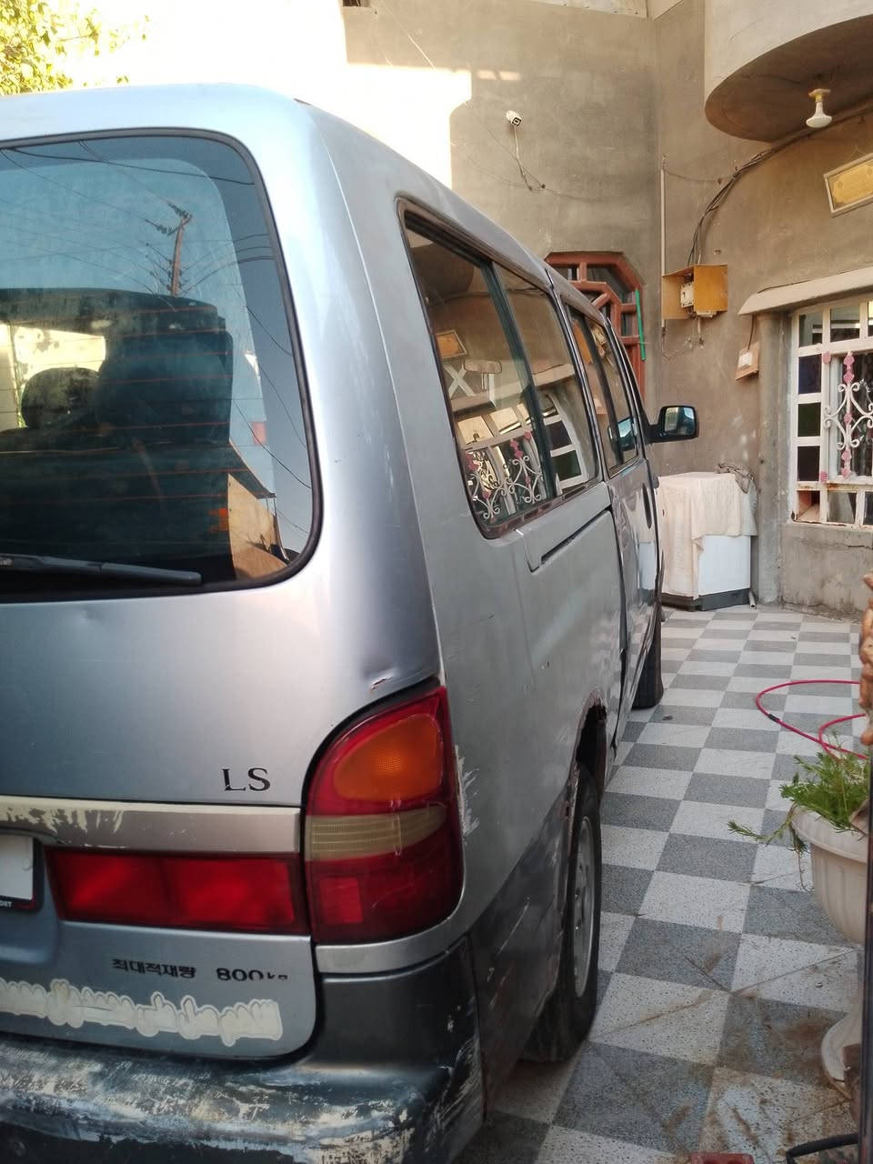 كيا بريجو 2004 رقم مميز بأسمي مصفرة هيئة ومرور بيها تبخير قليل بيها ضربة وره تحتاج سمكرة شاصي واحد معمر  ب52 ورقة وبيها مجال ***********
