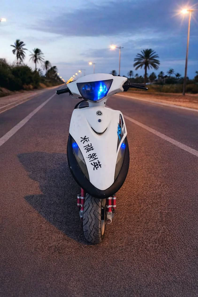 السلام عليكم 
ماكس عدله 120 
دارجه كامله من كلشي (مفتوحة) كهربائياته كله شغاله هورن لايت بك لايت اشاير سلف بس العداد البانزين و السرعه بس تربط السيم والسيم عندي 
دراجه عليها تزويد 
1- دبلات رياضي 
2- كلجات رياضي 
3_ ويل رياضي 
دراجه شغل وافتر وين ما تريد 
دراجه يرادله براغي للكاور بس سعره 550 وبيه مجال مكاني القرنه


**إذا كنت صاحب هذا الإعلان وتريد حذفه لأي سبب، رجاءا أرسل رسالة إلى الدعم الفني**