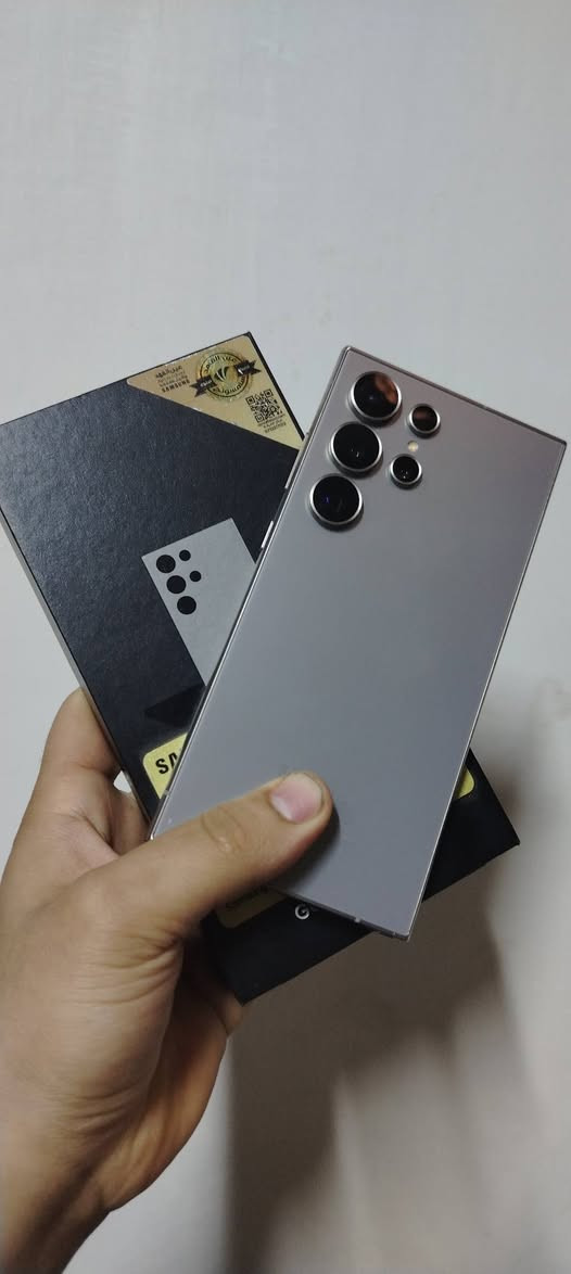 S24الترا
ذاكرة 512
لون تيتانيوم
فول نضافة زلغ مابي
ضمان عين الفهد
مكاني بغداد فلكة حي نصر
سعر950الف


**إذا كنت صاحب هذا الإعلان وتريد حذفه لأي سبب، رجاءا أرسل رسالة إلى الدعم الفني**