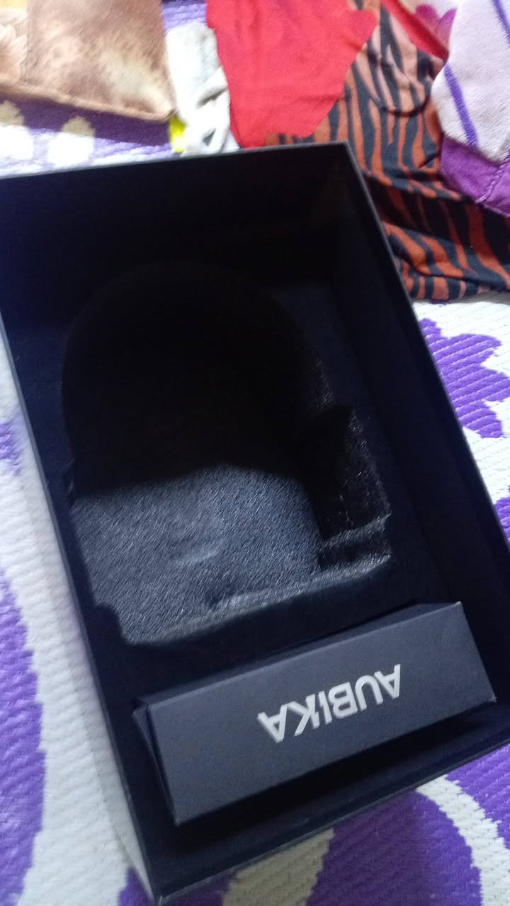 Aubika cybercore chargeing Station

هاذي هية محطة شحن بيها ٤ منافذ تايب سي شحن ب قدرة 120w

شكلها كلش كلش حلو و وزنها تقريبا كيلو و حجمها جبير و كارتون جبير و شكله حلو يعني يفيد جماعه سيت اب

سعره 70 الف

 للعلم هاذي موجود منها قطعتين ب عراق كله و سعرها ب خارج 399$

***********
