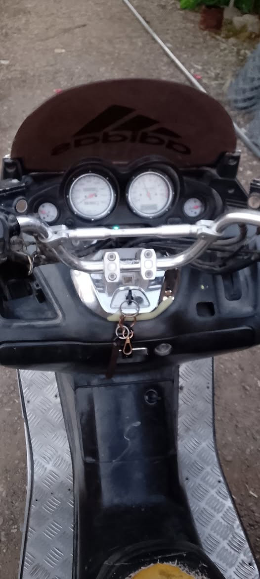 السلام عليكم 
فورزة 06 موديل 19 دراجة اي نقص مابيها سعرها 900 وبيها مجال 
***********
