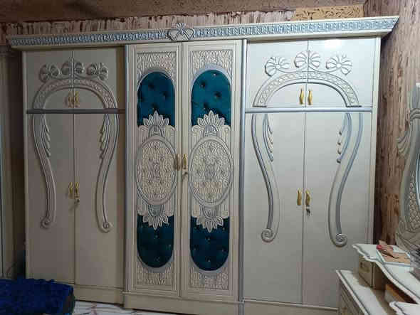 سلام عليكم غرفة نوم شغل عراقي ديكور تركي الغرفة تكمه مستعمل 1300وبيهة مجال مكاني ديالئ بعقوبه رقمي ***********
