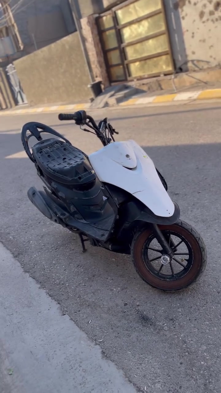 سلام عليكم دراجة عدلة مال لعب كاملة بيهة نقوصات بصيطة شراي يجي خاص او يتصل ***********سعر 350وبيهة مجال
