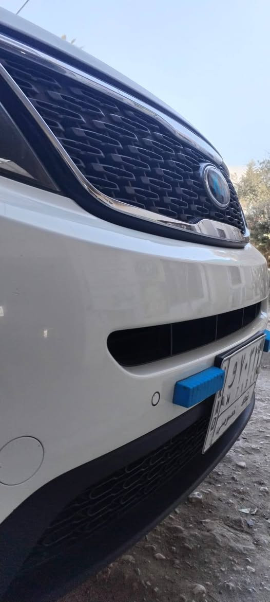 السلام عليكم
للبيع كيا سورنتو 
٢٠١٤  كفاله عامه من كلشي 
لا بارد ولا وصبغ ولا حادث 
رقم بغداد بأسمي 
تختم تاير  جديد 
حداديه جاهزه  
باتري جديد 
تبريد  جاهز
سياره مال بيت ممتعوبه
فول عدا البنراما 
ثلاث بصمات 
بردات خلفيه 
بصمت أبواب 
كشن كهربائي 
تفئه بل كشن 
لد أمامي خلفي 
ويلكب كروم 
ماشيه ١٤٧ قابله للزياده 
غير متواجد ع الفيس 
***********
