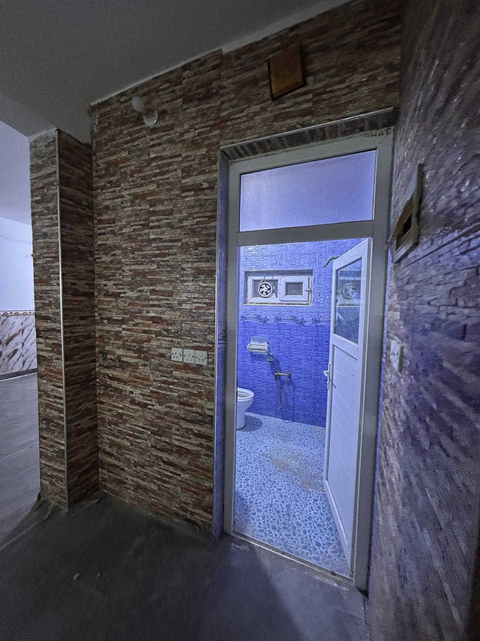 دار للإيجار منطقة النسر 

استقابل - مطبخ - صحيات - كراج - غرفه - صاله 
⁨ ⁨ 
🔵موقع مميز 

سجاد الشمري للاستثمار العقاري 🔵
***********
