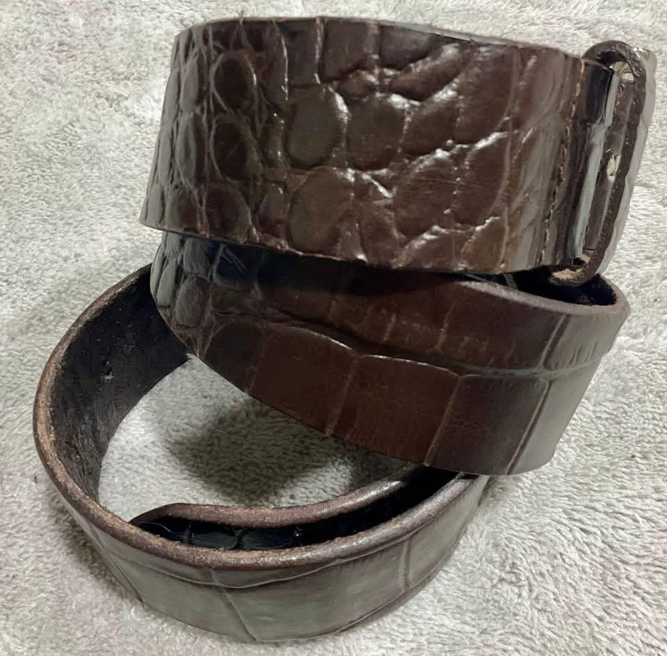 حزام جلد تمساح طبيعي قياس 105 سم


**إذا كنت صاحب هذا الإعلان وتريد حذفه لأي سبب، رجاءا أرسل رسالة إلى الدعم الفني**