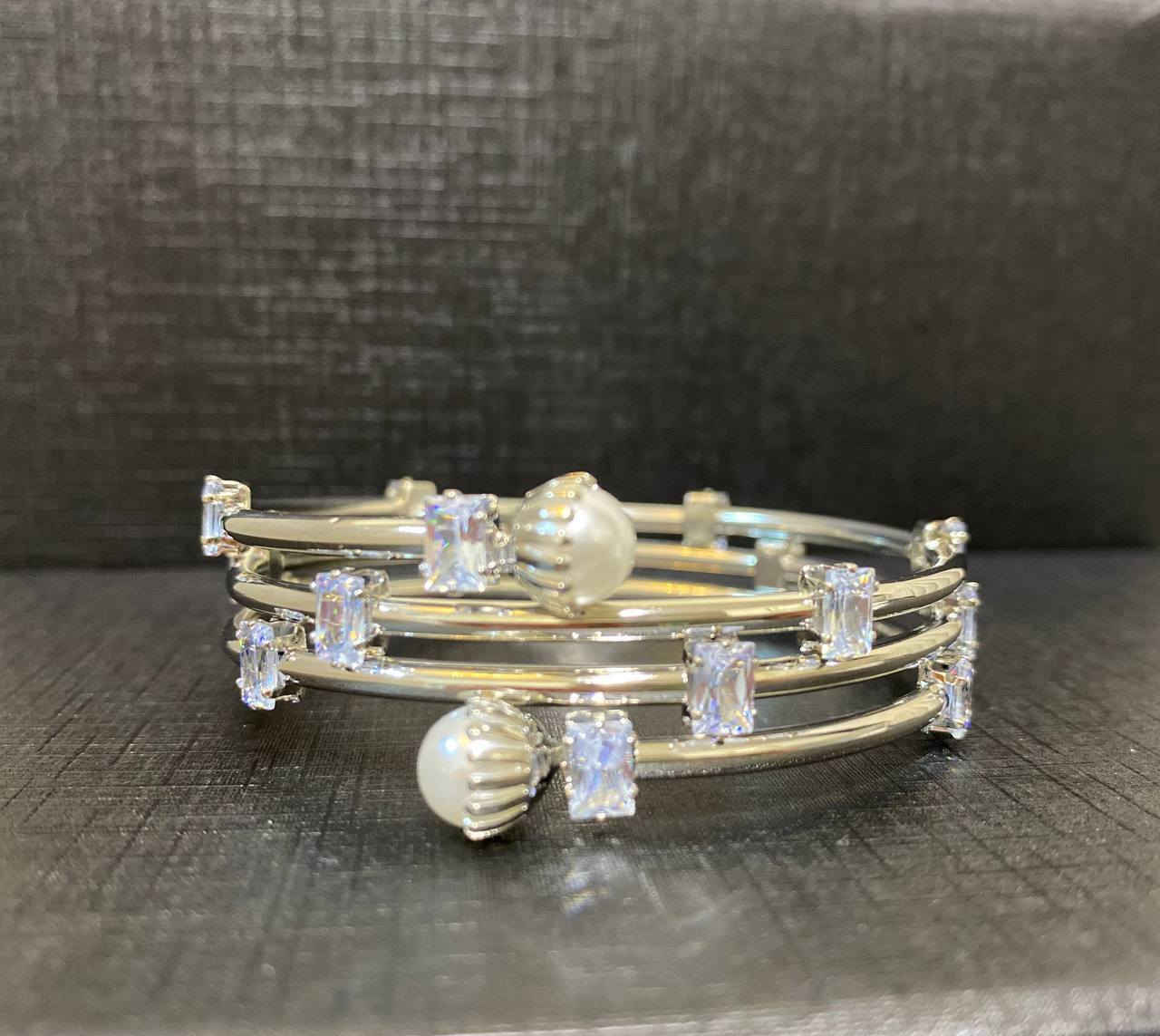 اكسسوارات كرستال 
متوفر توصيل داخل بسمايه الف


**إذا كنت صاحب هذا الإعلان وتريد حذفه لأي سبب، رجاءا أرسل رسالة إلى الدعم الفني**