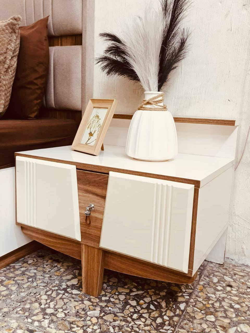 السلام عليكم غرفه نوم تركية اصليه جديده استخدام يومين للبيع بسعر مناسب مستعجله عليه عندي سفر .٤٠٠الف قفل .لتواصل 
***********
