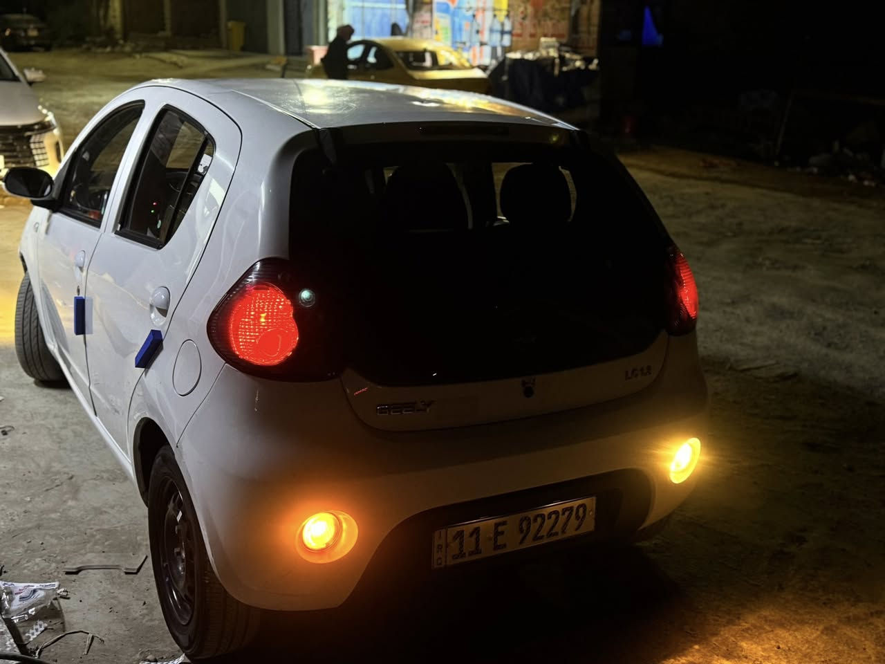 سلام عليكم 🫡
للبيع جيلي باندا 
موديل 2013
كفالة عامة من الصبغ والبارد 
السيارة ما بيها اي نقص 
كهربائيات ما بيها اي نقص 
صدر امامي خلفي جديد
منضومة تبريد جديدة تبريد ثلج ❄️ 
تخم تاير جديد 
باتري جديد 
السيارة عليها ادامة كاملة من حيث نوزلات 
و بلكات فيت بم 
السيارة نضيفة وحلوة مالبيت ما بيها اي نقص
سعرها 55$ وبيها مجال
مكان بغداد الدورة
الرقم : ***********
