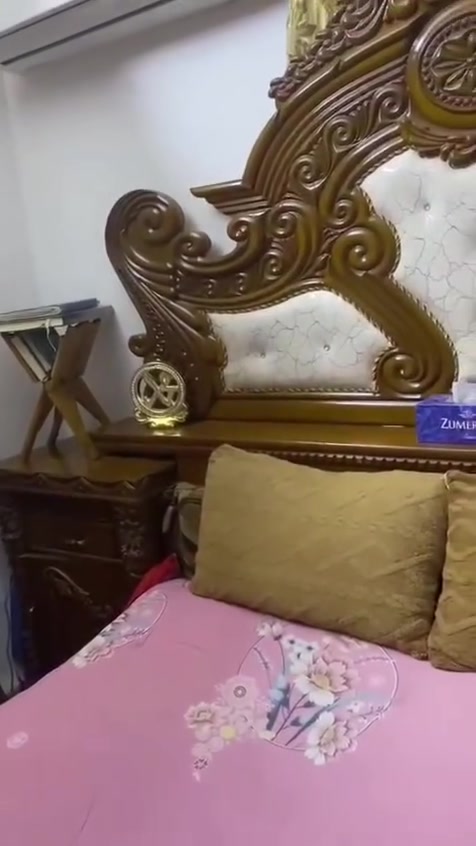 بيع مستعجل غرفة نوم كاملة نضيفة واستعمال قليلي التواصل مع الرقم غير متواجد عل الفيس موقعي الموصل ***********
