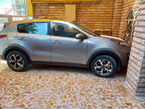 سبورتج وارد امريكي ٢٢ بدون حادث او ضرر نظيفه جدا كلين كفاله عامه من الكشر والمحرك والكير ماشيه ٣٣ المكان الغزاليه الكفائات وبسعر مناسب ١٩٠
تلفون ***********
