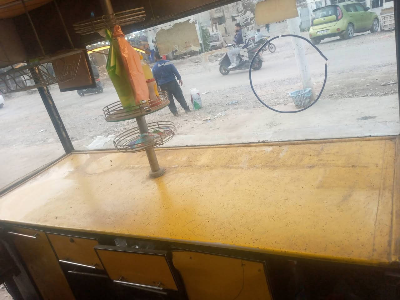 السلام عليكم  اغراض مطعم للبيع مستعجل عله البيع ونظيفه الاغراض ابيع شله تجي وتشوف كامل من كلشي اغراض اكلات سريعه  مجمدا حجم صغير
جم خانه كبير 
شويه كص 
طباخ مال فلفل 
طاوه تكله فلفل
قنينة غاز أو كشر 
مبردا حجم وسط 
مثرانه فلفل او لحم 
ميز عادي 
تانكي ماء حجم طن 
تانكي ماء ابو 100 لتر 
معين سكاكين طوس اغراض نواعم هواي 

 العنوان بغداد الكاضميه شار الطي للاستفسار الاتصال على الرقم *********** رصيد وتساب فقط 
السعر خاص تعال
