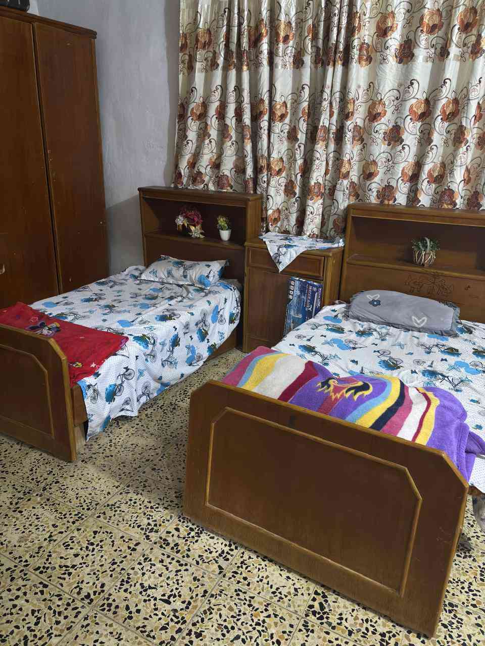 كنتور ابو 6تسكام 350وبي مجال وجرابي نفر ثنين تسكام وياهم ميز 200وبيهن مجال عمارة, ميسان


**إذا كنت صاحب هذا الإعلان وتريد حذفه لأي سبب، رجاءا أرسل رسالة إلى الدعم الفني**