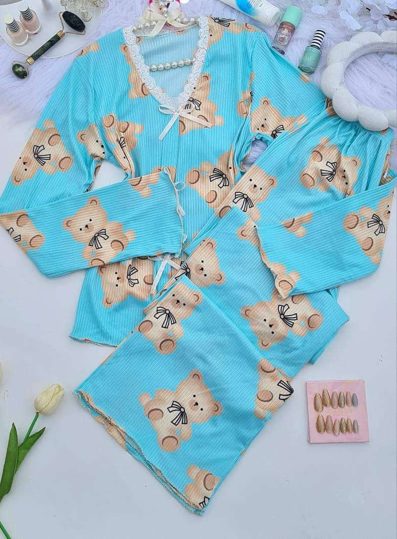 *موسم ربيع 2026*
🌸🌸🌸🌸🌸🌸
*مستمرين معكن باحلى موديلات وعروووض*  🔥

*بجامة الكياتة واللذاذة* 😍

*بنطلون بوت كات مع بلوزة كم نقشة الدبدوب 😻 قماش ريب محزز اجنبي مكفوول*

*الالوان بالصور مطابقة للواقع* 💯
*القياسات* 
*فري 30/40/42/44*

 

*تسليم مباشر*
*شحن وتوصيل فوووري*
*متوفر جملة ومفرق*
 💞💞


**إذا كنت صاحب هذا الإعلان وتريد حذفه لأي سبب، رجاءا أرسل رسالة إلى الدعم الفني**