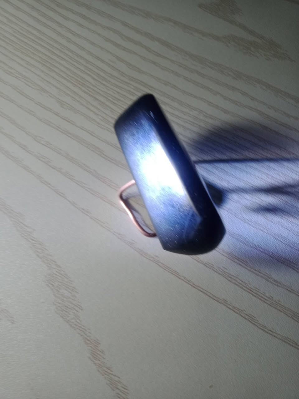 ينجذب للمغناطيس بصيط موصل كهرباء بصيط اسود بالكامل به ابر براقه ظاهره بالتصوير ثقيل بالنسبه لحجمه للعلم هاذا التصوير في اضاءه بيضاء


**إذا كنت صاحب هذا الإعلان وتريد حذفه لأي سبب، رجاءا أرسل رسالة إلى الدعم الفني**