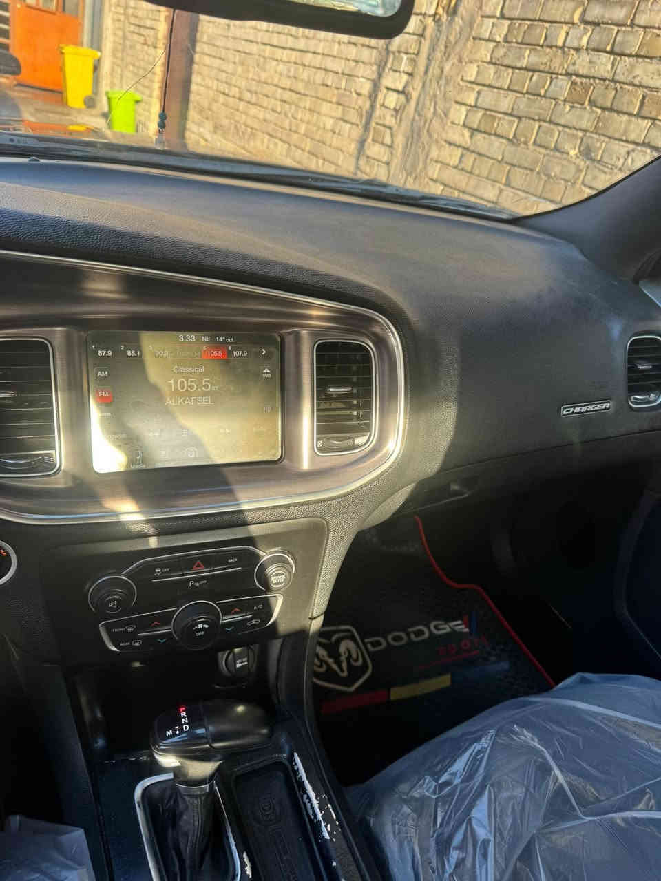 السلام عليكم شباب
جارجر 2016
حادثهة موجود بالسونار 
مكانهة بغداد 
صدر جديد 
حمام بولش  قبل  خمس ايام مسويلهة
السعر 175
***********
