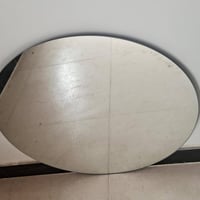 غراض منزليه للبيع كلمن وسعره الامرايه ٦٥سم ×٦٥سم مدوره جديده والسنادين...