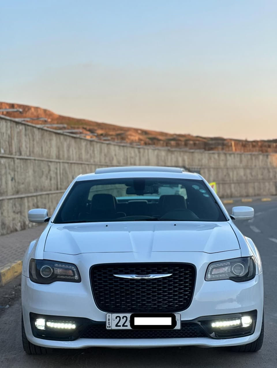 السلام عليكم
الشايب المرغوب
اوباما S
الموديل ٢٠١٨
ماشيه ٦٨ الف ميل 
سنويه جديد 
هزه جدي 
رقم أربيل 
شرط التحويل 
.
الدخول كلين 
بيها بارد باب السايق كلش بسيط 
بيها فحص كامل يم فحص نينوى 
.
المواصفات
المحرك : V6 . 3.6L 
 پانوراما 
 مصابيح امامية زنون مع LED 
شاشه كبيرة مع نظام ملاحة نفكيشن GPS 
مقاعد أمامية كهربائية عدد 2
مقاعد أمامية وتدفئه
تشغيل عن بعد 
قطعتين تبريد 
مقاعد جلد 
ستيرن كهربائي 
محدد سرعة 
تلفون بلوتوث 
كاميرا خلفية 
كير شفتر بالستيرن 
دخول ذكي (بصمة) 
.
الموقع الموصل حي نركال 
لمعرفه السعر الاتصال على الرقم
رجاءاً بس الشراي يتصل
***********
