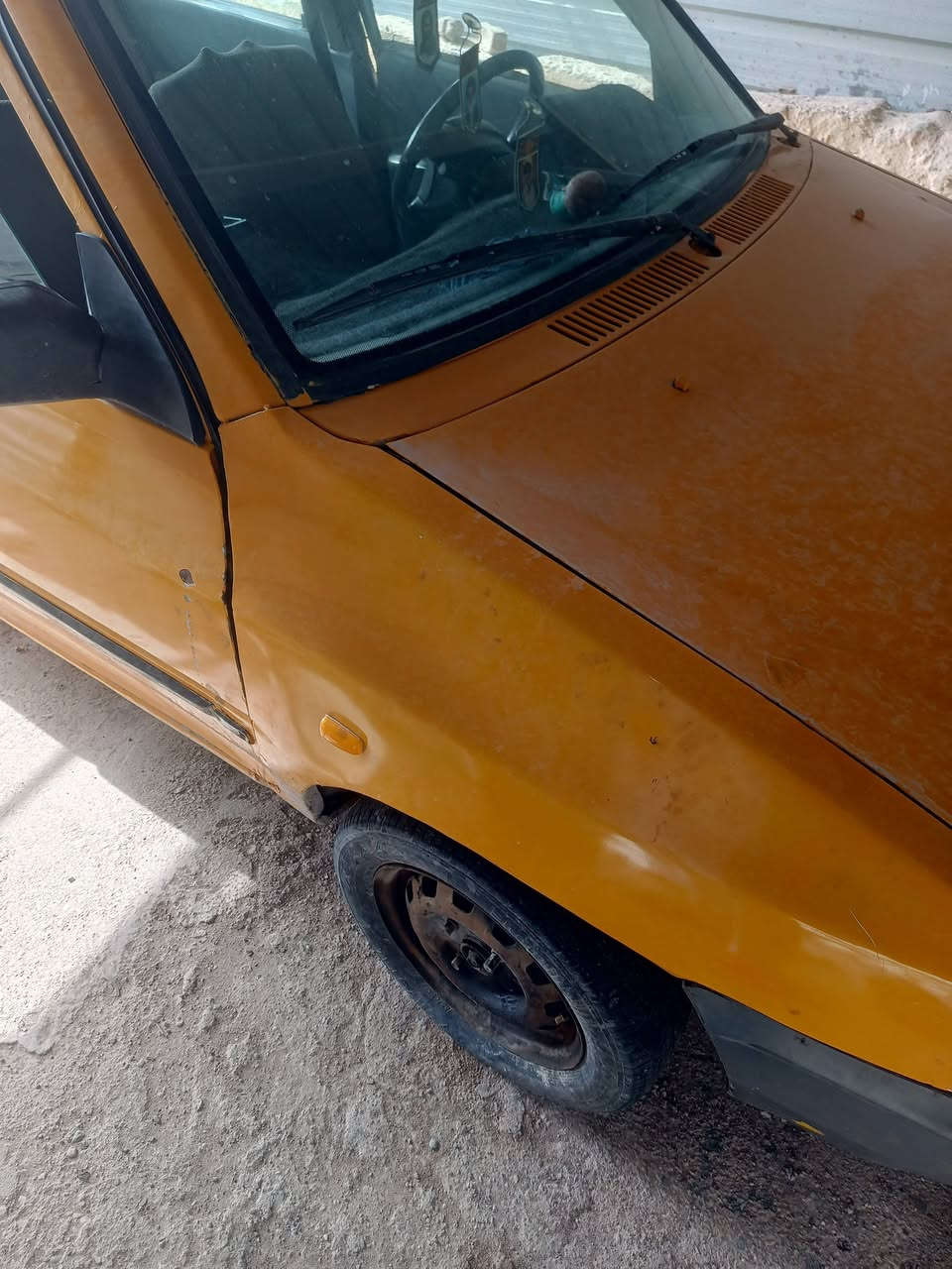 السلام عليكم سياره سايبه للبيع موديل 10 رقم بغداد مشروع وطني مكان السيارة واسط السعر17ورقه وبيه مجال مصبوغة عام للجماليه بدون حادث المحرك بيه تبخير والباقي كفاله للاستفسار الاتصال بالرقم ***********
