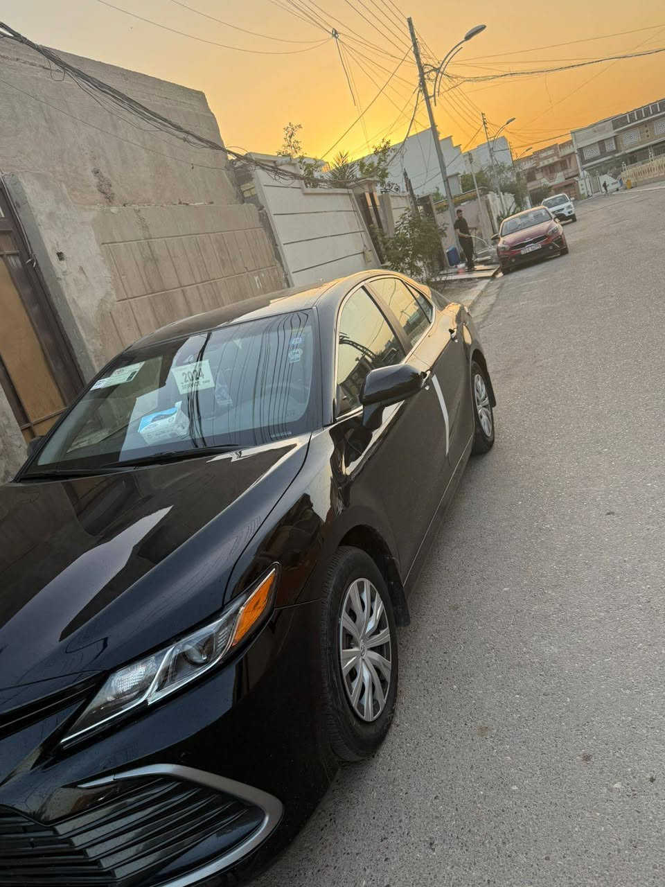 كامري هايبرد موديل 2024
ضرره بابين بدون دواخل وجاملغ كلير خلفي
سياره بسمي تحويل ثاني يوم
 تخم تاير صدر ه
خلفي امامي كله عل شركه 
عارضه  185 

***********
