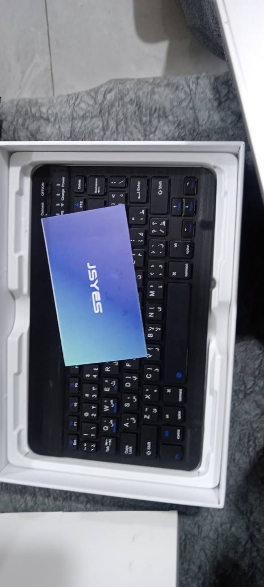 ايباد للبيع السعر 150 بمجال عن 140 المكان شارع 17 يم مطعم عمر يوسف الرقم ***********
