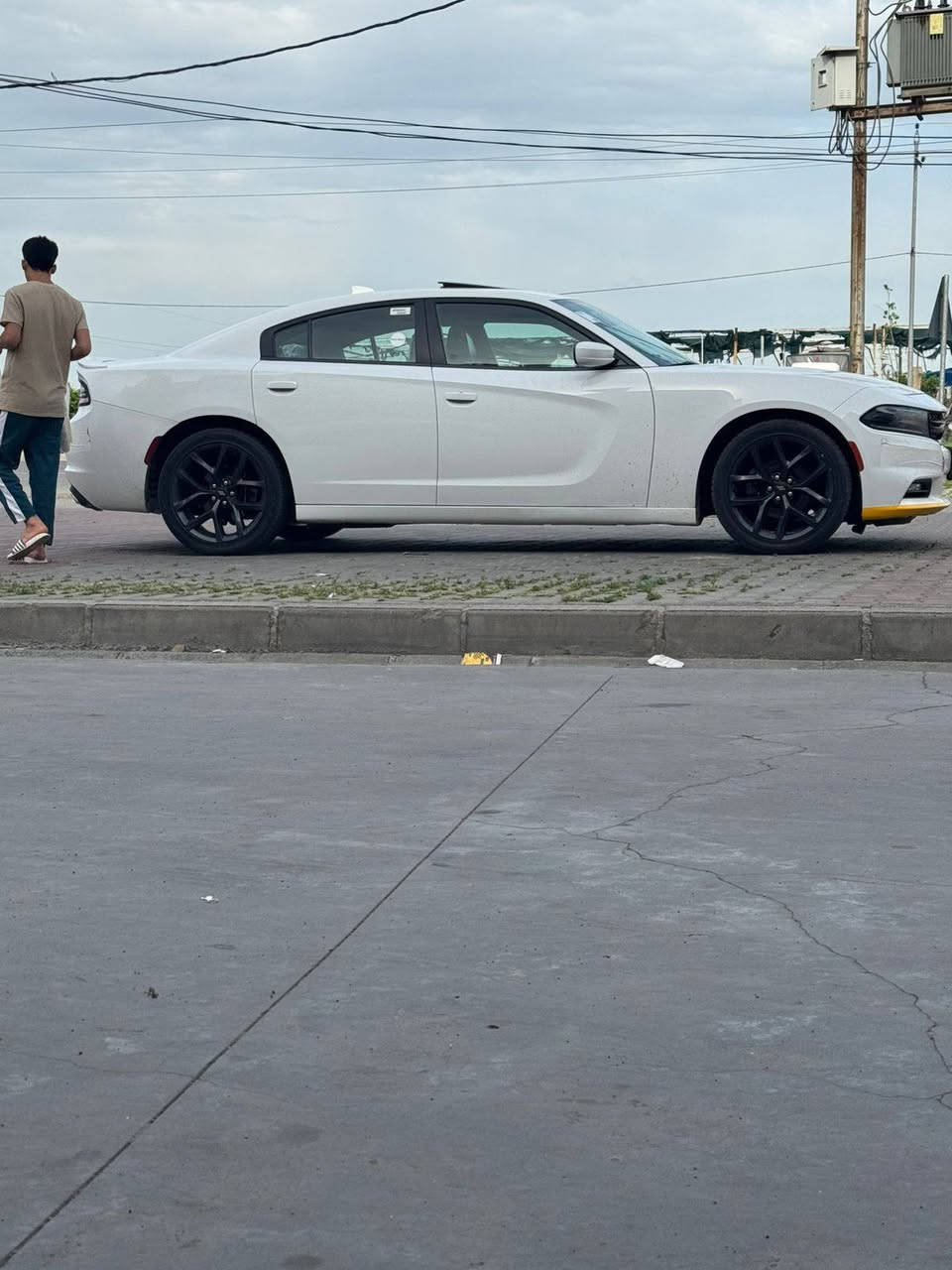 جارجر 2018 SXT
محرك3600
رقم اربيل
ماشيه 64
ضرر باب سكن كارت شبرين
وباب الوره شخط مايبين
حساسات كشنات تدفئه تبريد
فول تنته ويل كروم
زنون اصل تو ويل المرغوب
سيارة احلى من صور
تجي تشوف بعينك داخل خارج
كشر نضيف بدون شخوط
سعرها 260وبي
0770 404 9934
