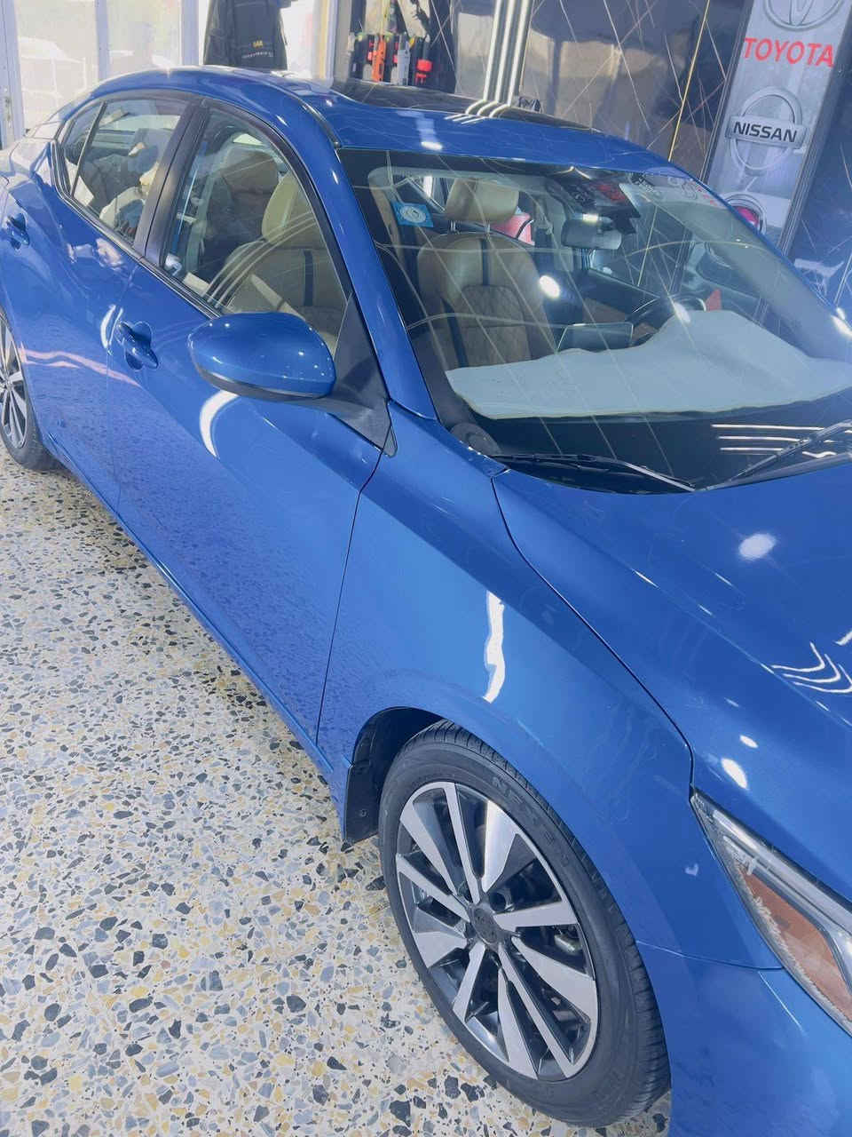 السلام عليكم
نيسان سنترا 2021 رقم معوقين بعد سنه وتصير حره للبيع
المواصفات
لايتات زنون شادهن ب٢٠٠$
فتحة سقف 
رادارات امامي خلفي جانبي
نقط عمياء
حساسات
توقف ذاتي امامي وخلفي
تنبيه الخروج عن المسار
داخلهة جكليتي
تدفئه بالكشنات
وبعد مواصفات النيسان المعروفه

ضررهة من امريكا فقط ضربه جدا بسيطه بالبنيد والجاملغ الايسر مبدل بنيد اصلي مالهة والحاملغ مصبوغ ع كد ربع وبيهة بالعراق بارد بالصندوق بدون اي صبغ
سعرهة ١٤٠ وبيهة مجال للطيبين مكان السياره البصره اي استفسار *********** متواجد واتساب وفيس
