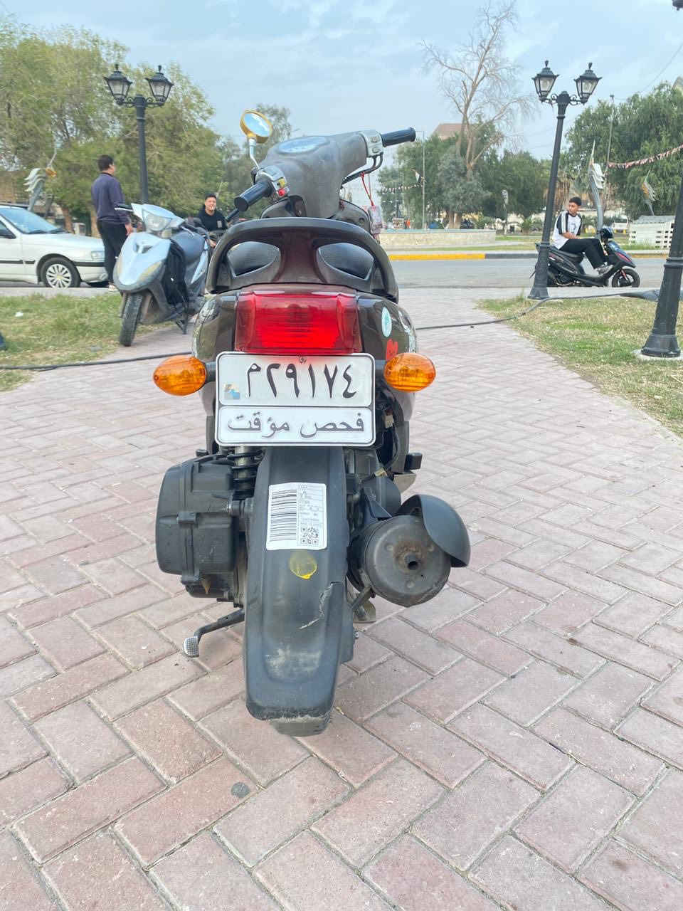 سلام عليكم دراجه فله للبيع الدراجه مكفوله كفاله عامه برغي ممفتوح بي كله شغاله من الطول لطول نكره سلف اشاير شغاله لايت زينون عالي ناصي الدراجه خير من الله جيب وياك فيتر وافحص مابيه اي تبخير ولا تنقيص الدراجه مكاني الاعضميه السعر 950 وبيه مجال حك الجيه 
الرقم:***********
