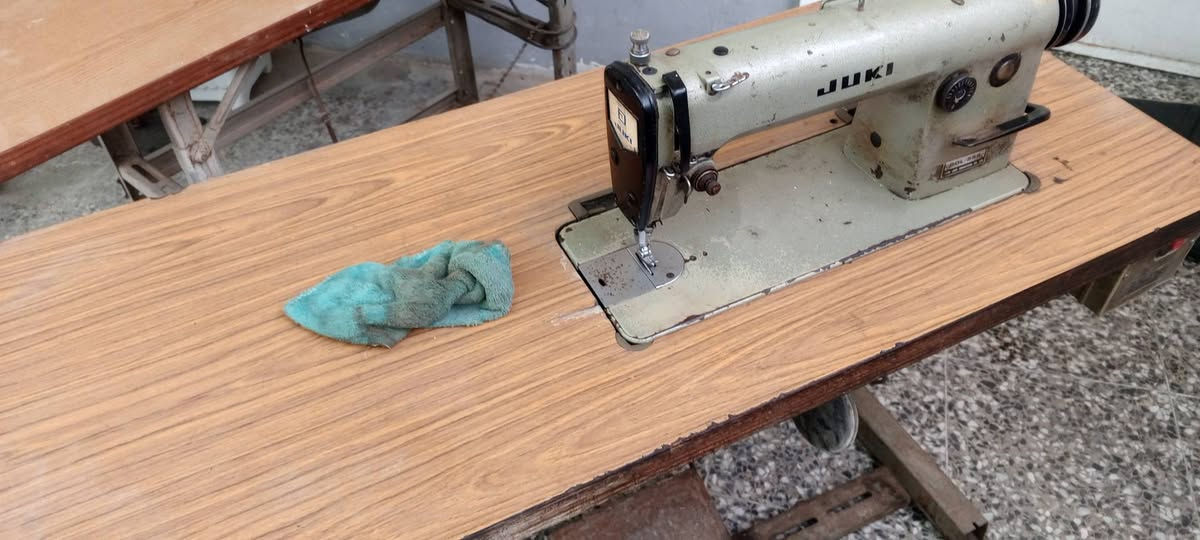 السلام عليكم يتوفر مكائن خياطه صناعي اثنين اوفر واثنين تكل. المكان البلديات .***********
