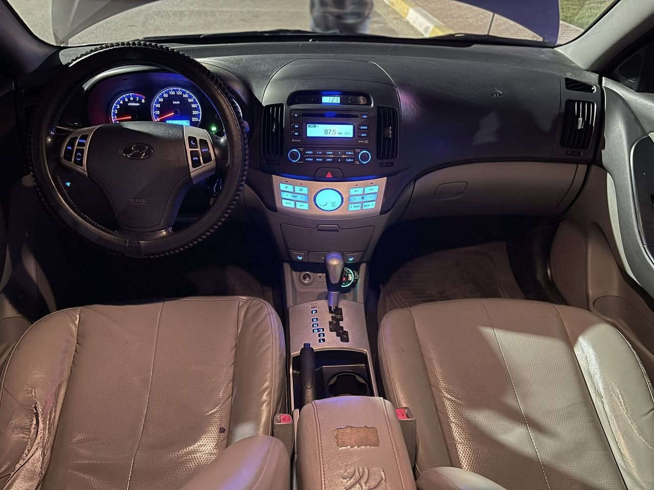 هۆندا ئاڤانتی 2009
135هةزار رؤيشتوو

نمونة لةجواني 

گێر و مەکینە  بە شەرت 

خایس و کەڤەر گۆراو بە شەرت

بێ دەعم و لێدراو کەپسە

تبرید لەمس کوشن جلد هیتەر

کامل مەسرەفی لێکراوە

نرخی 50گەڵا و مجال

شوێن رانية     ***********
