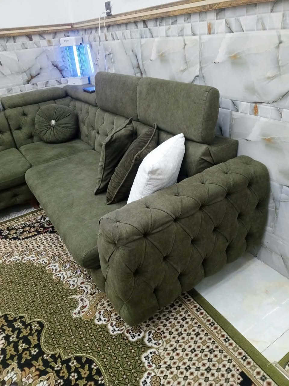 ديوان نظيف فووول ثقيل تكوات راس يخبلون مع المحافير والبردات كامل ٧٥٠ الاتصال علئ الرقم ***********
