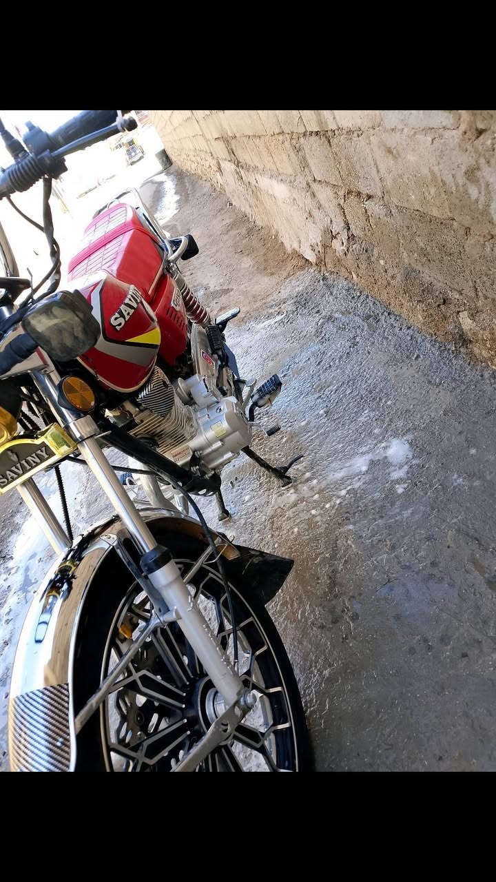 السلام عليكم دراجه للبيع نظيفه كلش ما بيها على وضع الشركه اوراق ومنفيه كامله دراجهه دراجه جاهزه حلوه نظيفه ناعمه ما بيها اي صوت استفسار على هذا الرقم***********88 السعر 800 وبها مجال دراجه حيل نظيفه
