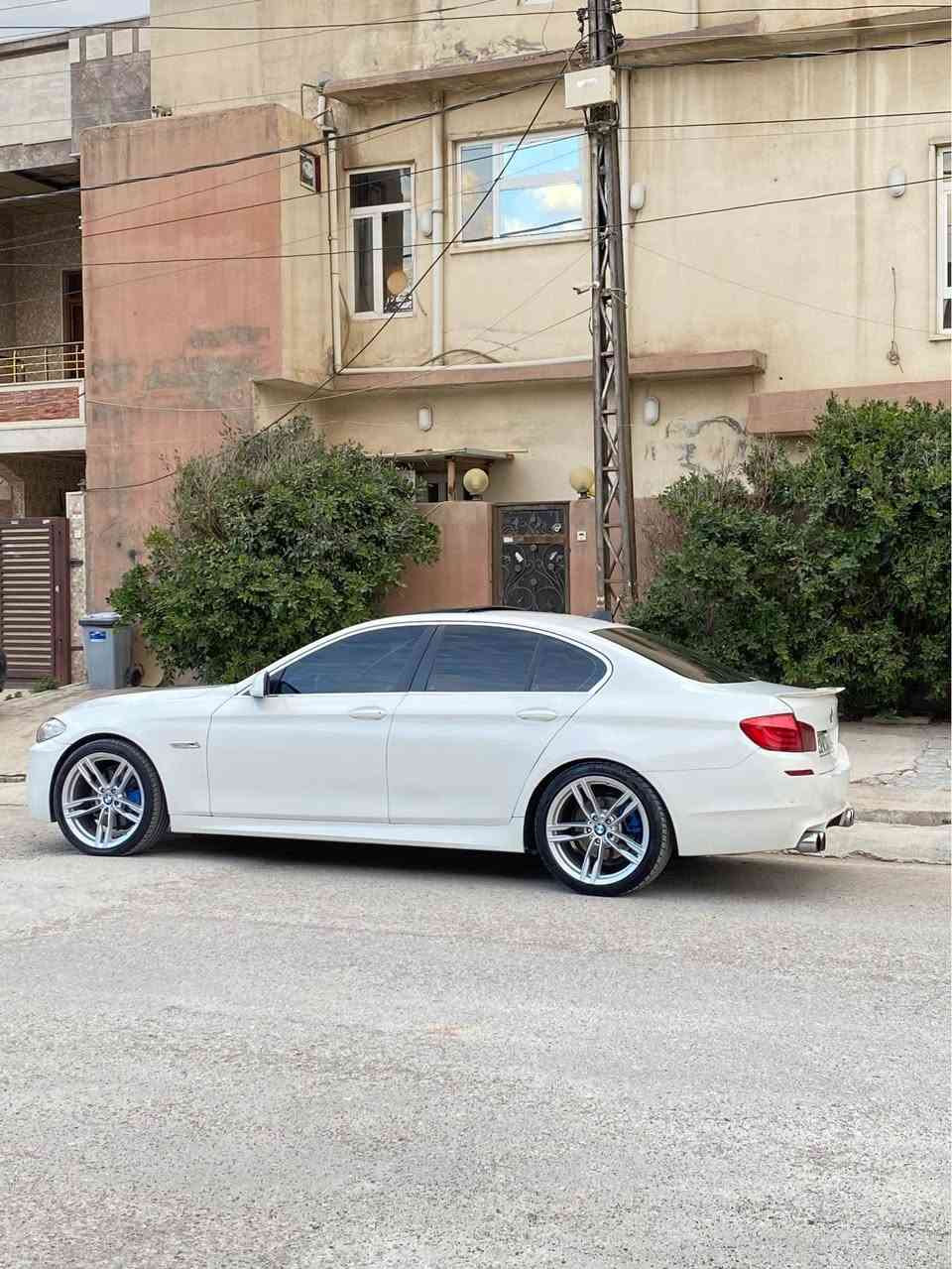 حجمي 530i هه مو شتي نوييه و به نا وي خؤمه ٤ پارچه ي بؤياغه بيشو بشتي كه پسه كامل كراوه ته m سوكانيشي گؤراوه شاشه گه وره يه سلايت كوشينه كانيشي m گيرو مه كينه و كاره بايي به شه رته موديلي ٢٠١٠ سحري ١٥٠ له هه وليرم ***********_*********** أربيل, العراق
